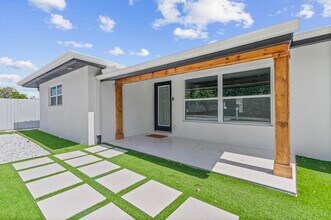 12994 SE Papaya St in Hobe Sound, FL - Building Photo - Building Photo
