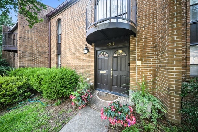 4903 Forest Lake Pl in Columbia, SC - Foto de edificio - Building Photo