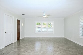 644 96th Ave N in Naples, FL - Foto de edificio - Building Photo