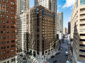 900 North Rush in Chicago, IL - Building Photo