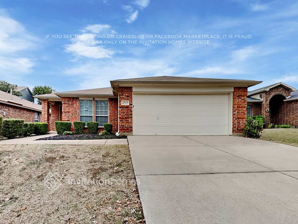 6717 Friendsway Dr in Fort Worth, TX - Building Photo