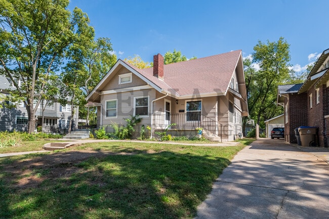 property at 446 N Fountain St
