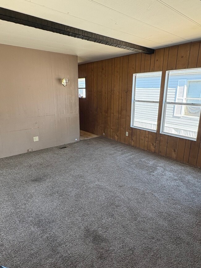 property at 304 S Adams St