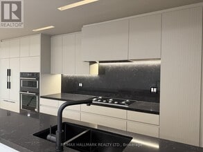 189 Lloyd Ave in Newmarket, ON - Building Photo - Building Photo