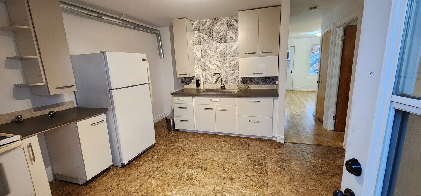 5125 Perras Rue in Montreal Nord, QC - Building Photo