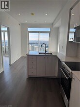 25 Wellington St S in Kitchener, ON - Building Photo - Building Photo