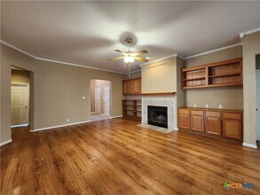 1771 Oak Glen in New Braunfels, TX - Foto de edificio - Building Photo