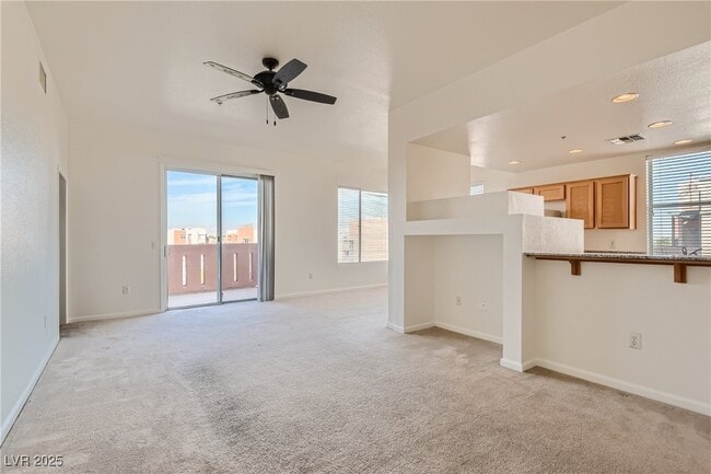 property at 47 E Agate Ave