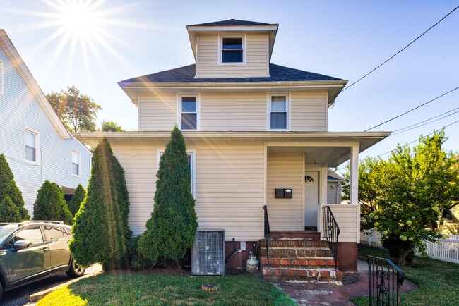 24 Bond St, Unit 1