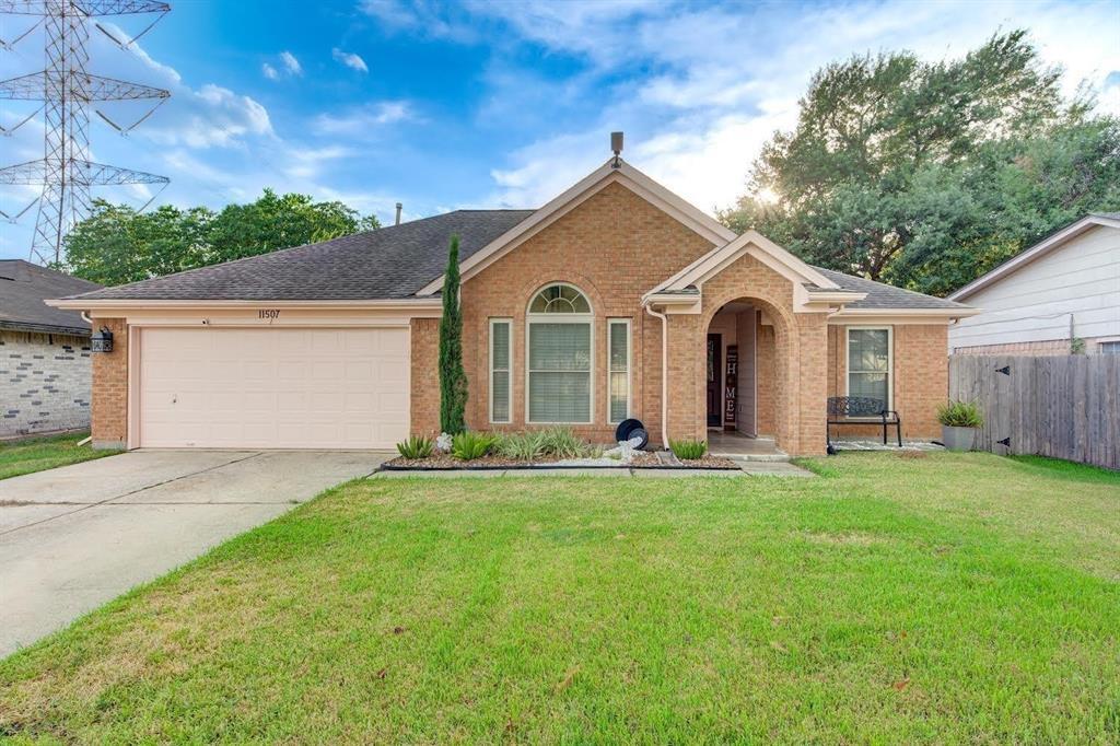 11507 Stone Bridge Dr in Houston, TX - Building Photo