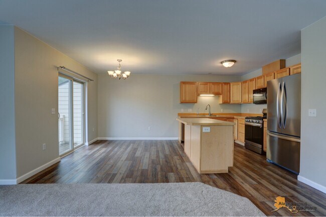 2813 S Avalon Cir in Wasilla, AK - Building Photo - Building Photo
