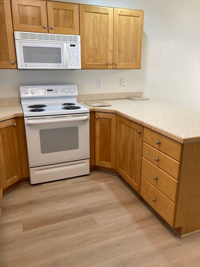 1440 Cobblestone Ln in Ogden, UT - Foto de edificio - Building Photo