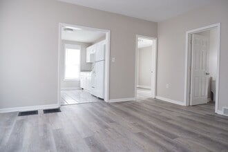 25 Parkview St in Mount Clemens, MI - Building Photo - Building Photo