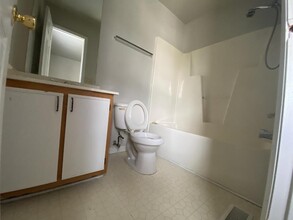 314 Ardale Dr in High Point, NC - Building Photo - Building Photo
