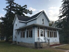 1233 Jackson St in La crosse, WI - Building Photo