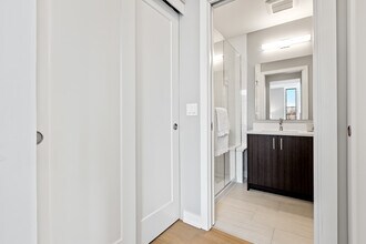 360 Deschâtelets Ave. in Ottawa, ON - Building Photo - Building Photo