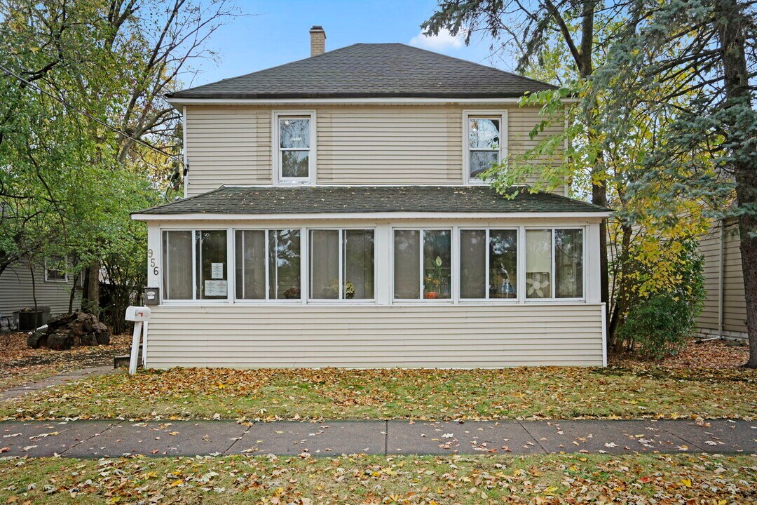 956 Chestnut St in Deerfield, IL - Building Photo