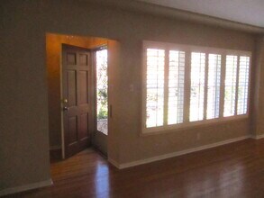 12436 Cumpston St in Valley Village, CA - Building Photo - Building Photo