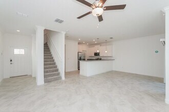 17512 Radiant Shine Wy in Lutz, FL - Building Photo - Building Photo