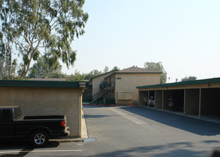 Citrus Circle Apartments in Corona, CA - Building Photo - Building Photo