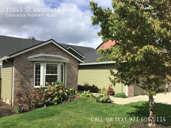 15845 SE Anderegg Pkwy in Damascus, OR - Building Photo - Building Photo