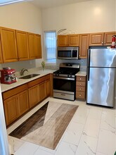 1330 W Lombard St, Unit A in Baltimore, MD - Building Photo - Building Photo