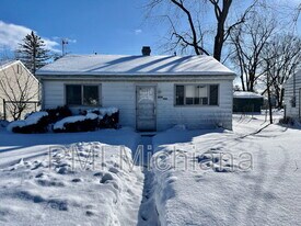 909 W Donaldson Ave in Mishawaka, IN - Building Photo