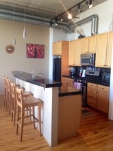 2899 Speer Blvd, Unit 404 in Denver, CO - Foto de edificio - Building Photo