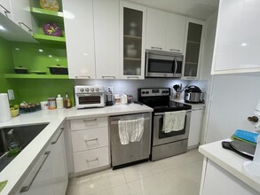 2899 Collins Ave in Miami, FL - Building Photo - Building Photo