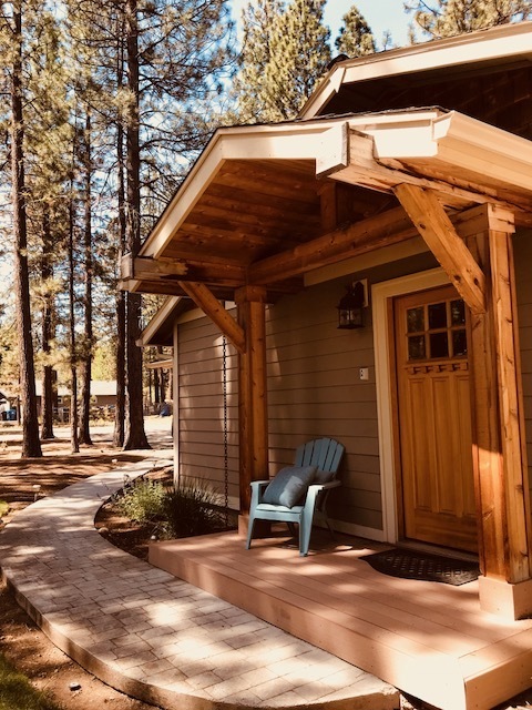 14828 Saddle Horn in Sisters, OR - Building Photo
