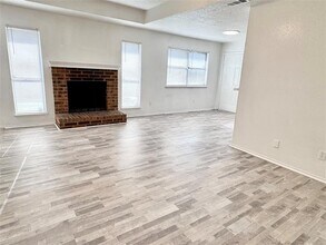 4621 Sausalito Dr in Arlington, TX - Foto de edificio - Building Photo