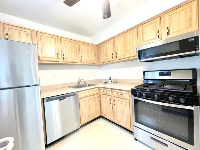 5860 Thunder Hill Rd in Columbia, MD - Building Photo - Building Photo