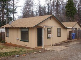 5773-B Stratton Ln in Paradise, CA - Building Photo