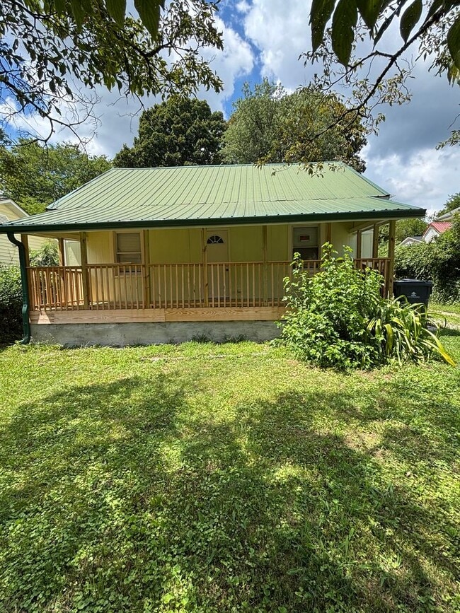 property at 2807 Brooks Ave