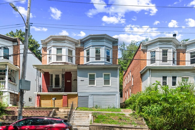 2268 Druid Park Dr, Unit Unit 2 in Baltimore, MD - Foto de edificio - Building Photo