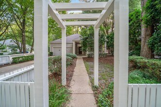 10166 SW 52nd Rd in Gainesville, FL - Building Photo - Building Photo