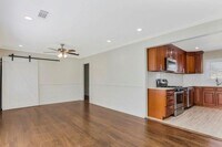 3444 Maryvale Dr photo'