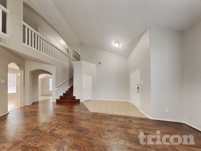 21526 Lovis Way in Humble, TX - Foto de edificio - Building Photo