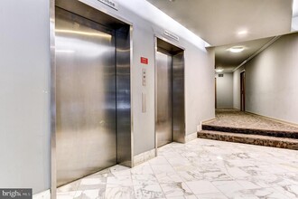 4444 Connecticut Ave NW in Washington, DC - Building Photo - Building Photo