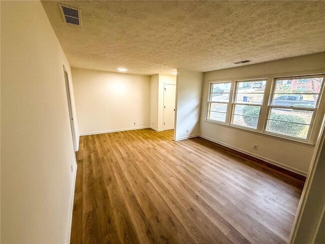 6485 Carolyn Ct in Rex, GA - Building Photo - Building Photo