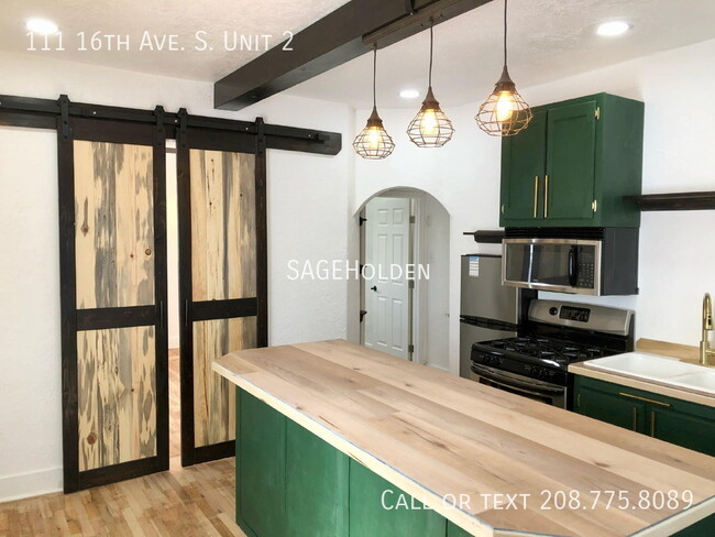 111 16th Ave S in Nampa, ID - Building Photo - Building Photo
