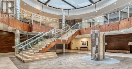 3880 Duke of York Blvd in Mississauga, ON - Building Photo - Building Photo