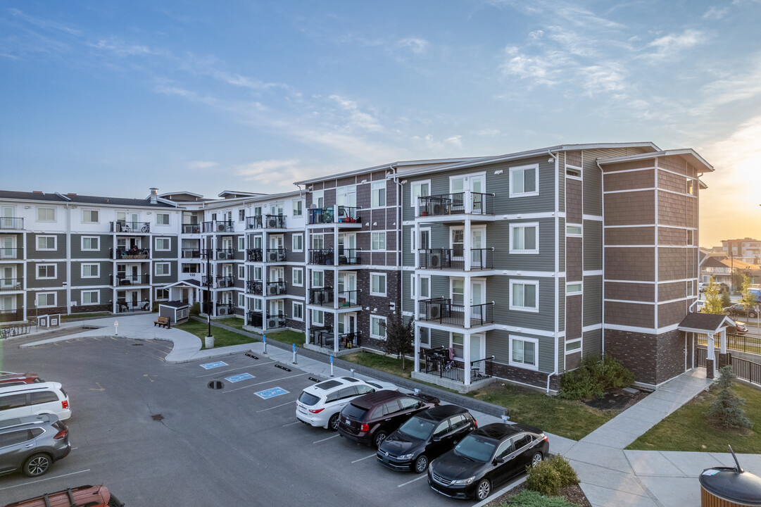 100 Sky Ranch Dr NE in Calgary, AB - Building Photo
