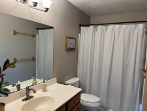 2922 Kenosha Dr NW in Rochester, MN - Building Photo - Building Photo