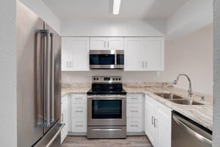 Winter Park Woods in Winter Park, FL - Building Photo