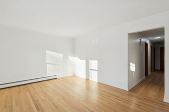 645 Justina St in Hinsdale, IL - Building Photo - Building Photo