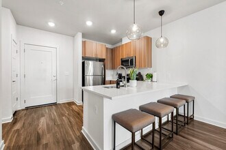 2048 Bolton Dr NW in Atlanta, GA - Building Photo - Building Photo