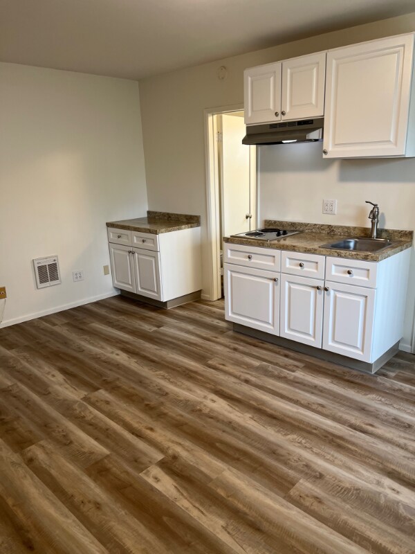 property at 52 A Brentwood Ave