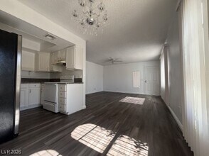 1364 Pattee Cir in Las Vegas, NV - Building Photo - Building Photo