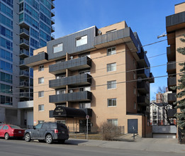 The Carlyle in Calgary, AB - Building Photo - Building Photo